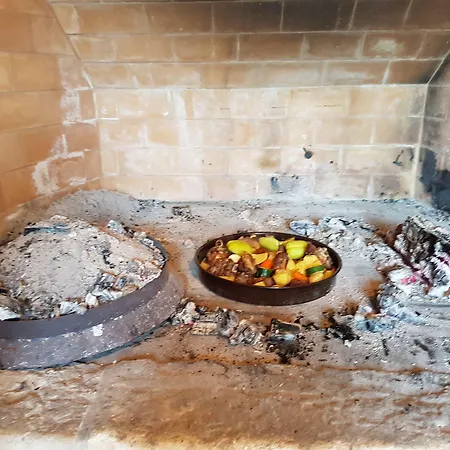 Burum Πανσιόν